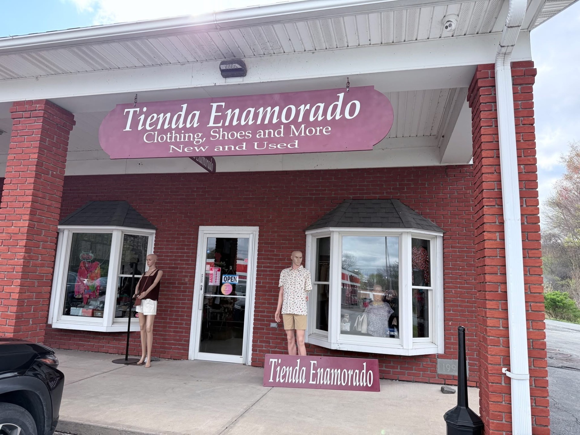 Tienda Enamorado storefront on NY-52 in Liberty, NY